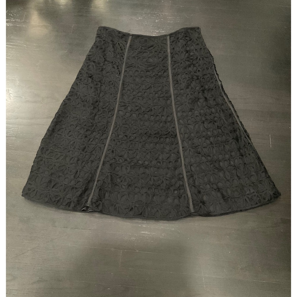 NWT T&W DESIGNS MID LENGTH FLORAL LACE SKIRT